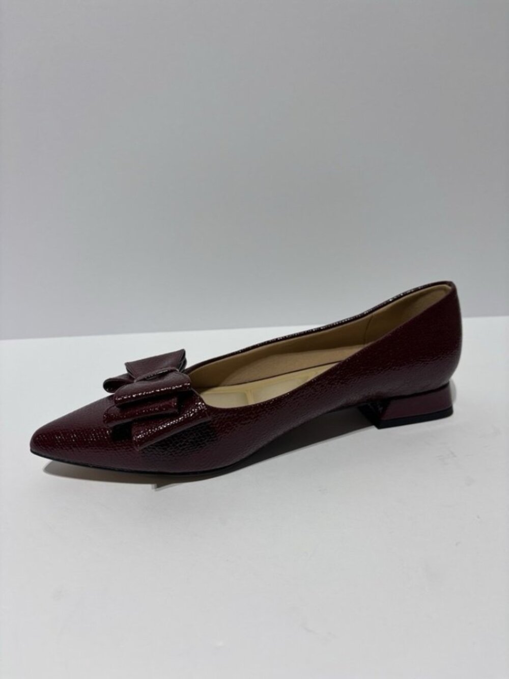 Journee Collection Women’s Ophelia Oxblood Slip-On Flats, Size 8 M - Picture 2 of 5